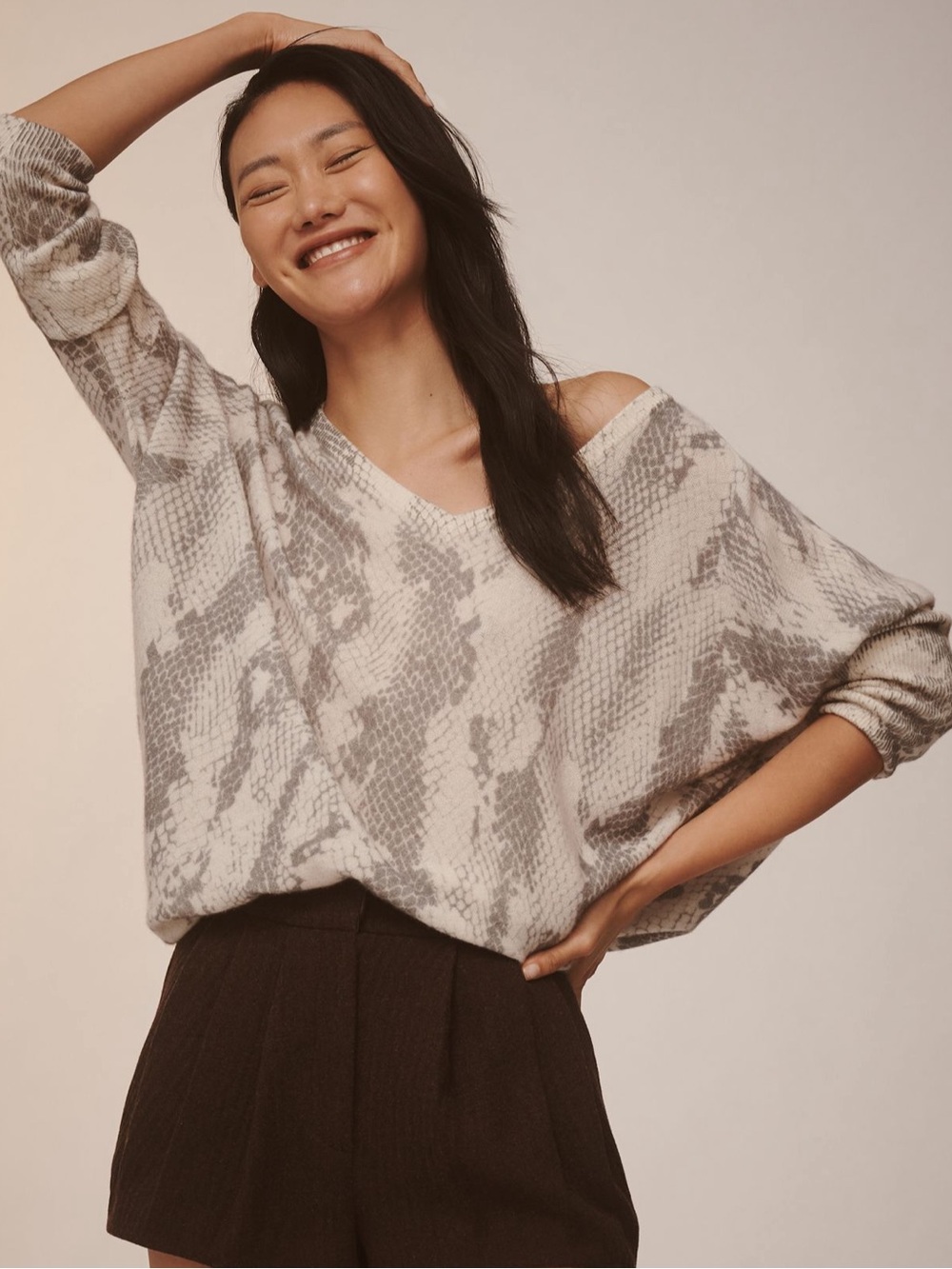 NWT - V-Neck Cashmere Sweater